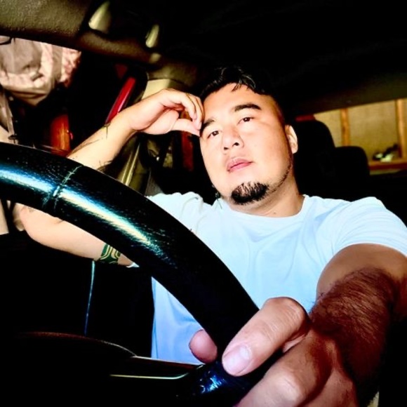 Meet your Posher, Frank - Picture 1 of 1